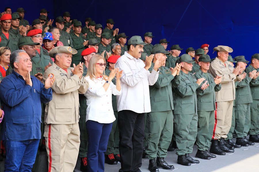 Maduro decreta días de asueto para «recuperación de sistema eléctrico»