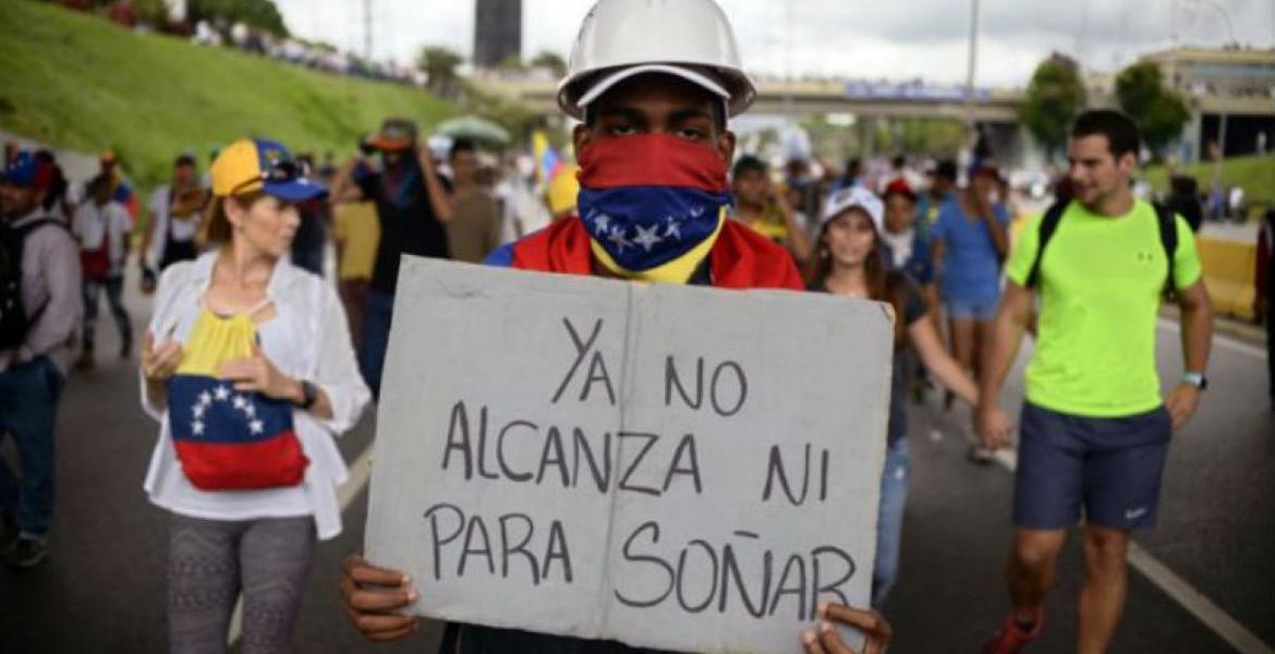 Fijan salario mínimo en Venezuela en 7,6 dólares mensual por debajo de la línea de pobreza