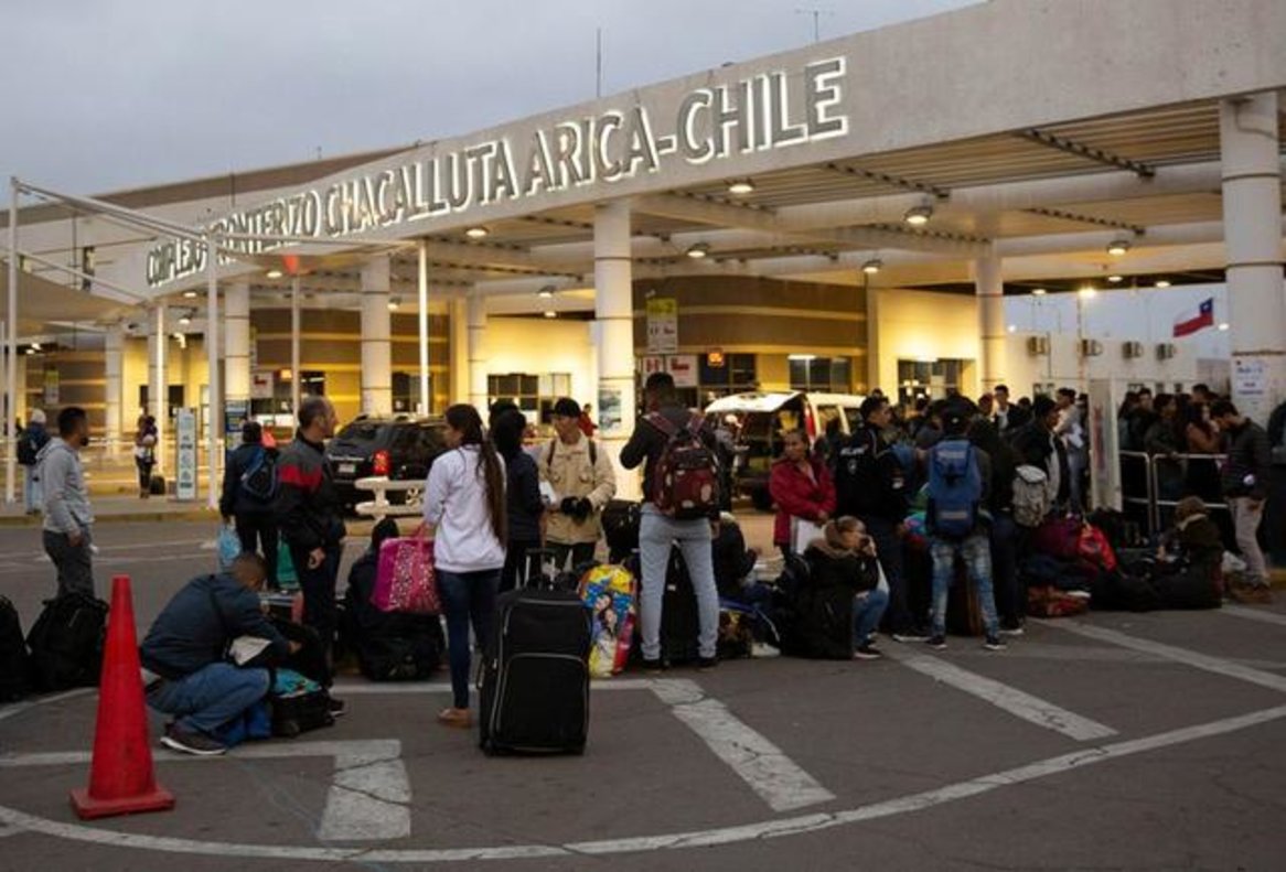 Venezolana perdió su embarazo mientras esperaba en la frontera para ingresar a Chile