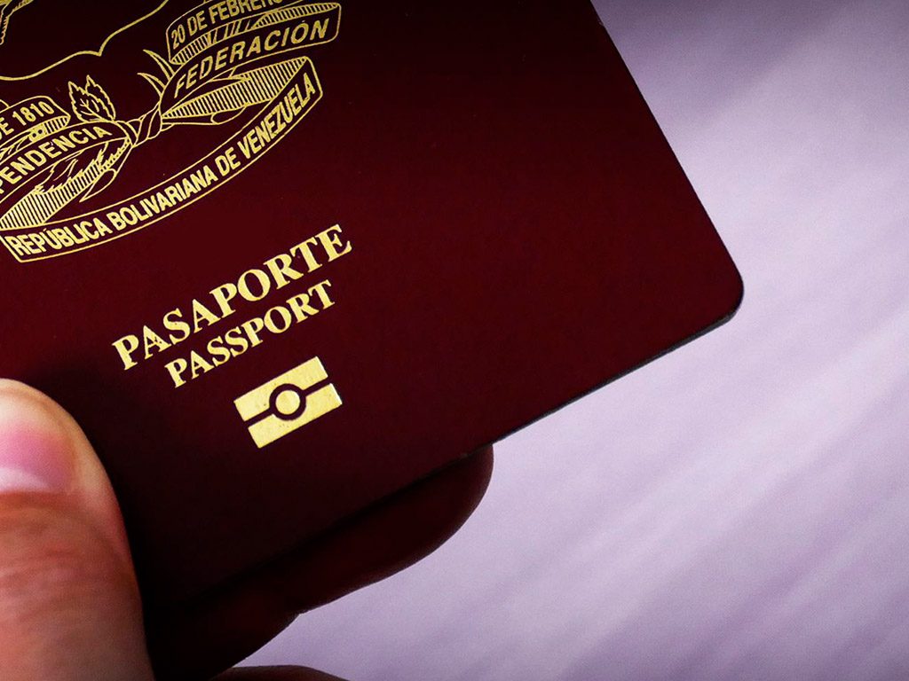 ¿Qué va a pasar en EEUU con los venezolanos con pasaportes vencidos?