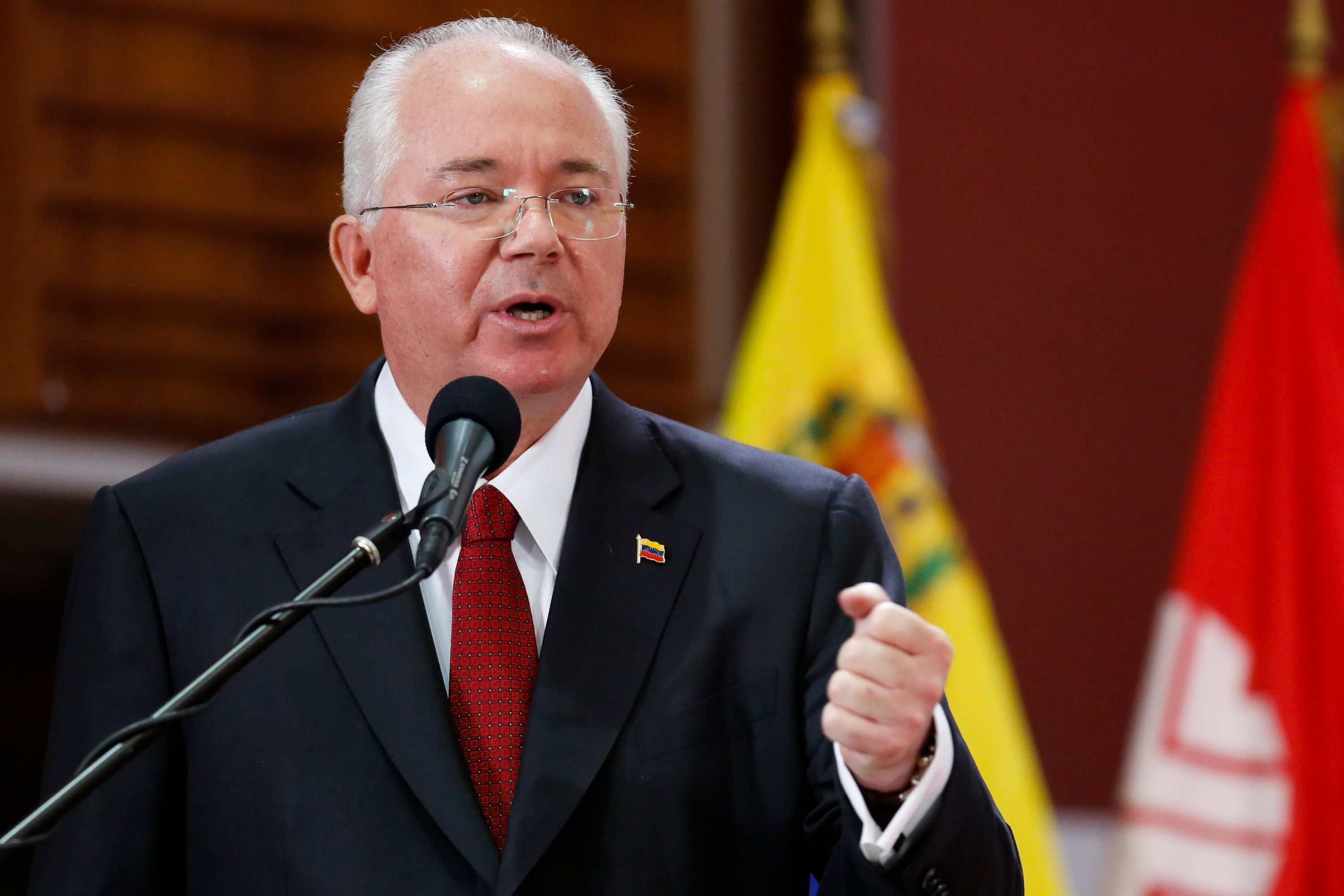 Ramírez a oposición: “O cambian la estrategia o Maduro se queda”