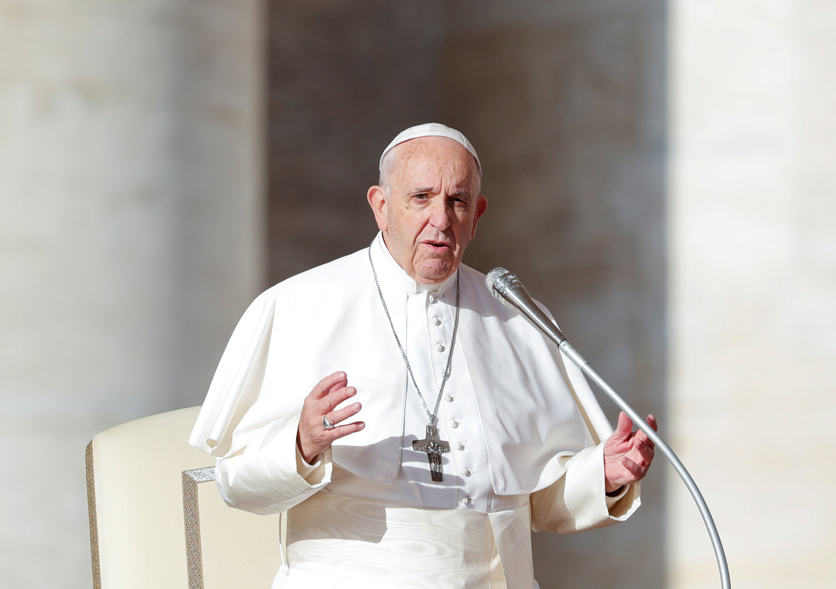 Papa Francisco pide acuerdo para poner fin al sufrimiento de Venezuela
