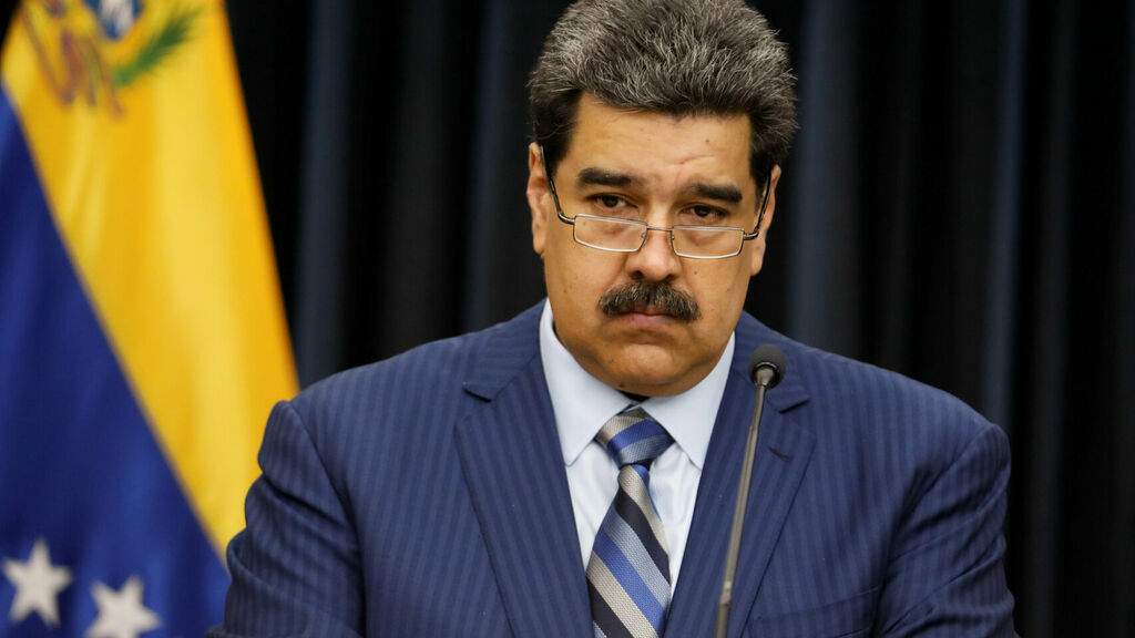 ¿Pote de humo? Maduro pide a Fiscalía investigar a Juan Guaidó