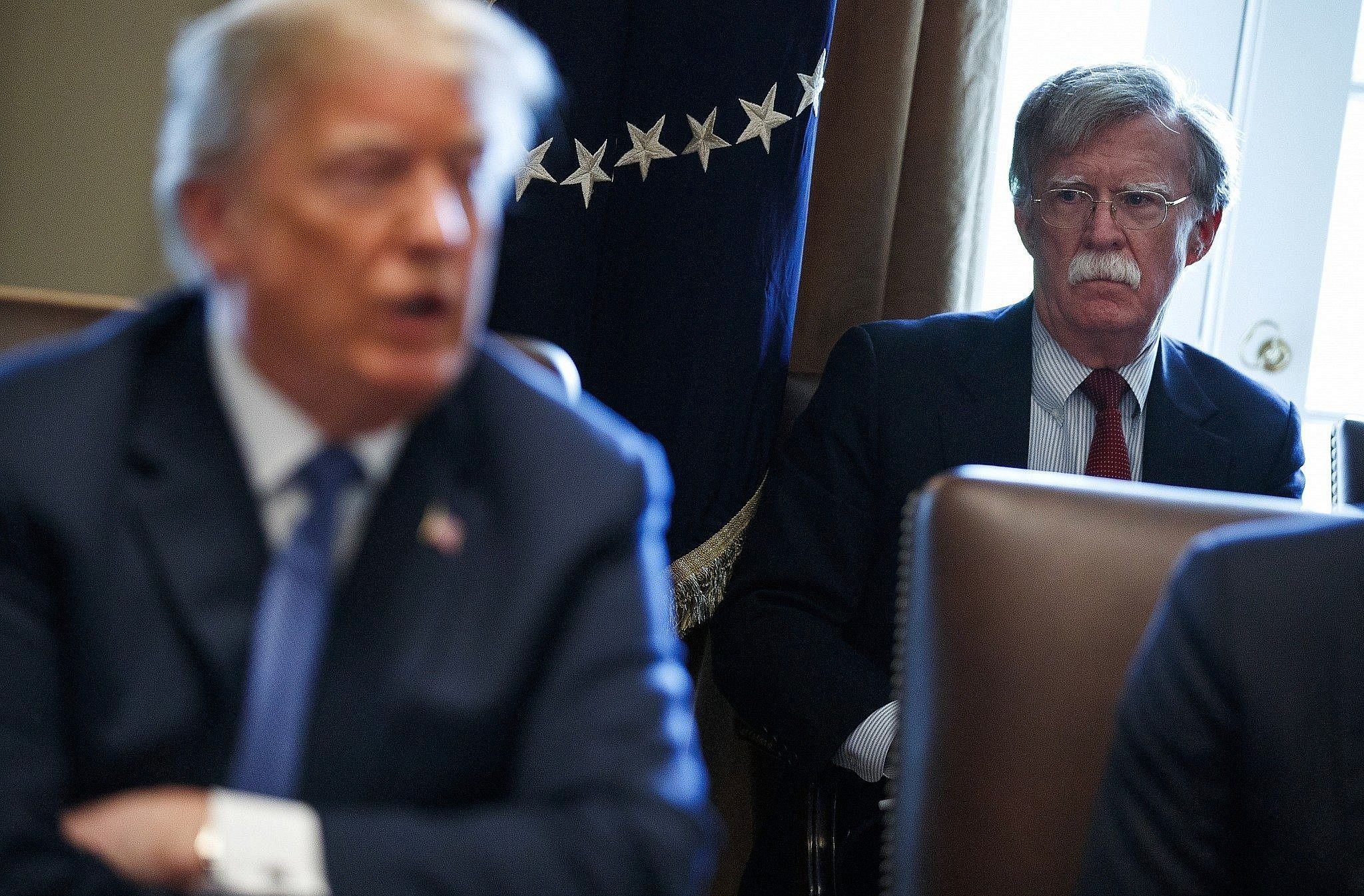 Trump aseguró que salida de Bolton está relacionada con su postura contra Venezuela