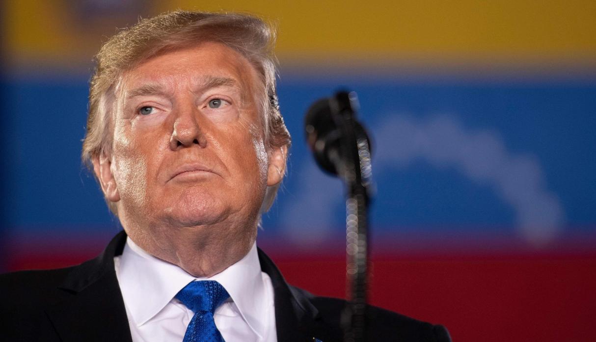 Trump advierte que quería ser más duro con Venezuela y Bolton lo mantuvo retenido