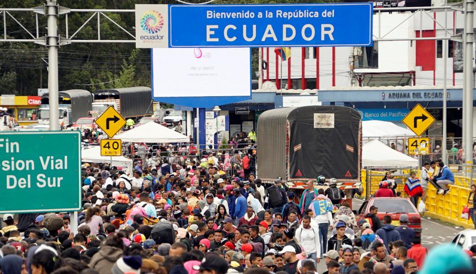 Ecuador planea crear corredor humanitario para venezolanos que con otros destinos