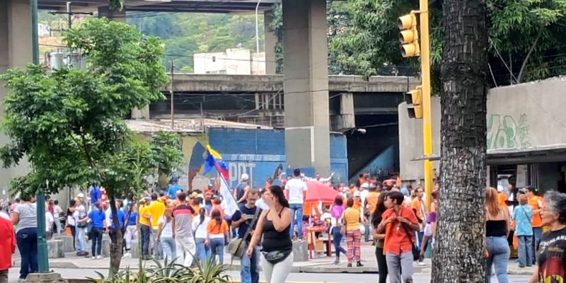 Colectivos arremetieron contra simpatizantes opositores en San Martín