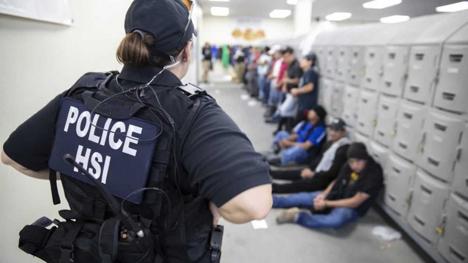 Autoridades de EEUU harán pruebas de ADN a los inmigrantes