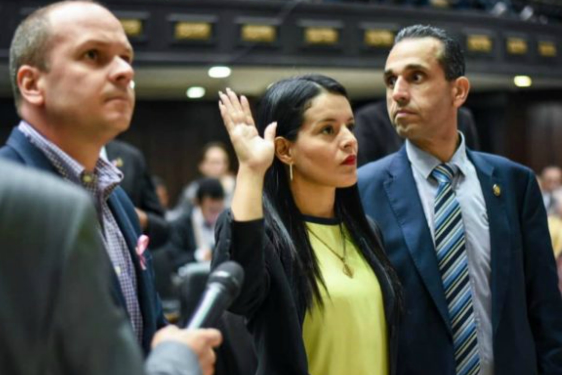 ¡Saltó la talanquera! Sandra Castillo trabajará por Venezuela desde la oposición