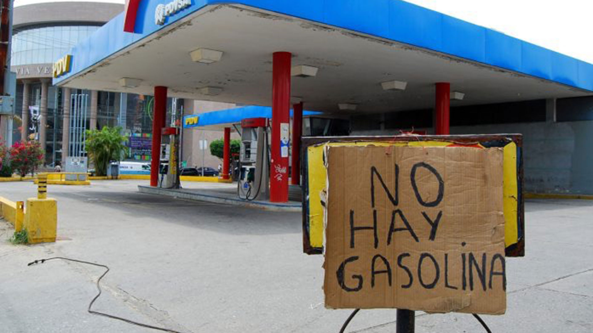 Capriles reveló mafia detrás de la escasez de gasolina en Venezuela