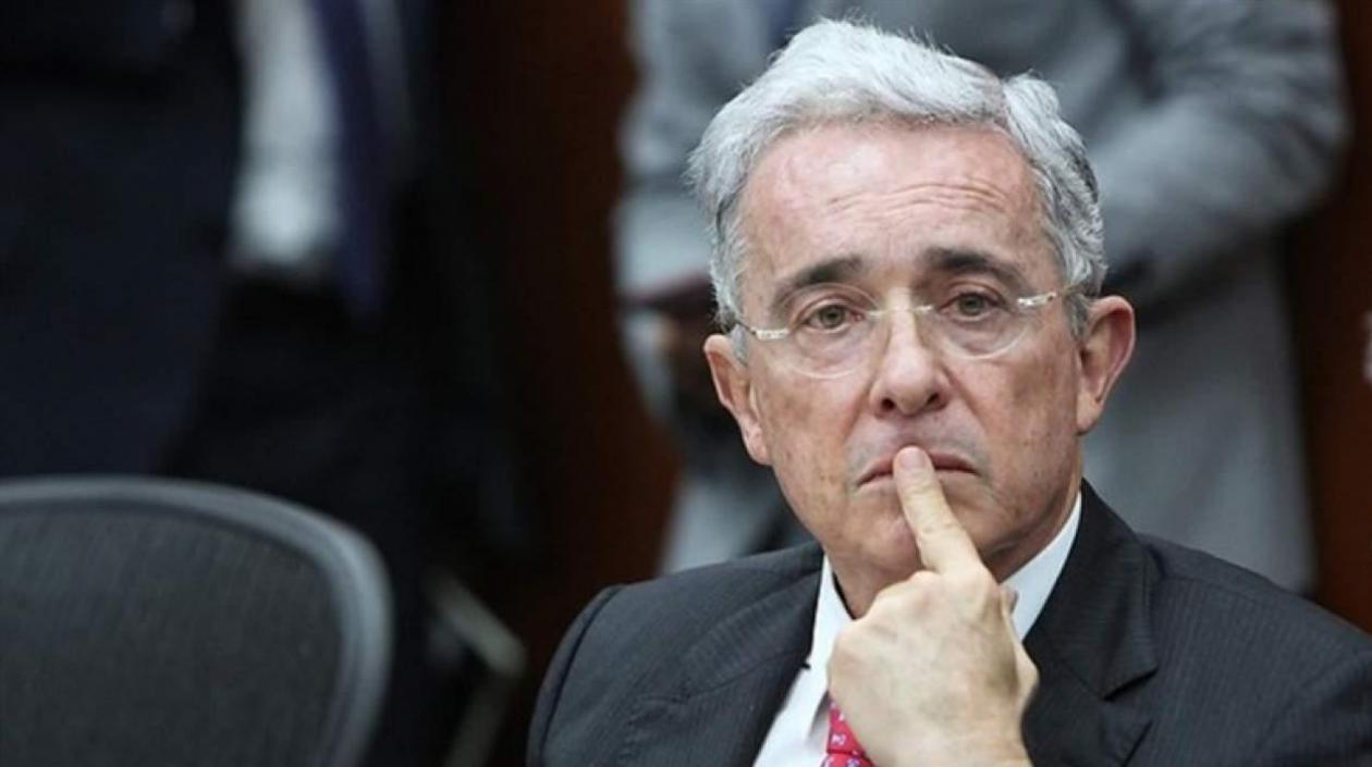 Ex presidente Alvaro Uribe enaltece labor de Guaidó pero pide mayor presión internacional