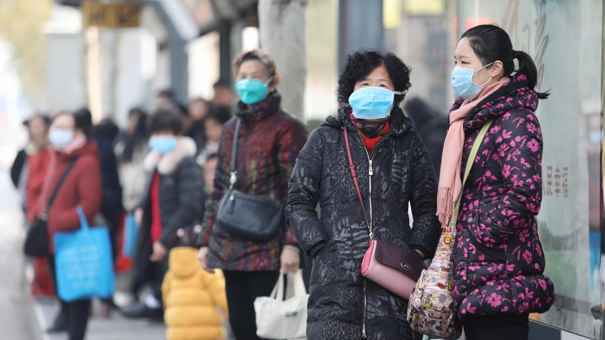 Autoridades chinas cierran otras dos ciudades por el brote del virus de Wuhan