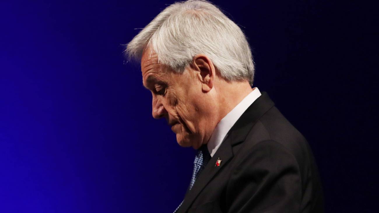 Aceptación de Sebastián Piñera es la más baja desde que retornó la democracia a Chile