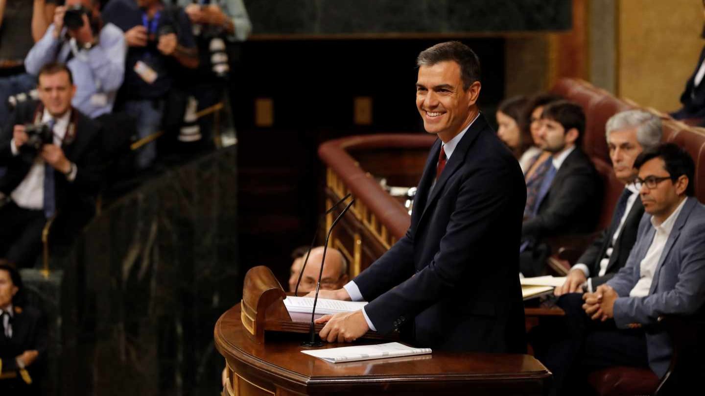 Pedro Sánchez es investido como presidente bajo el primer gobierno de coalición de España
