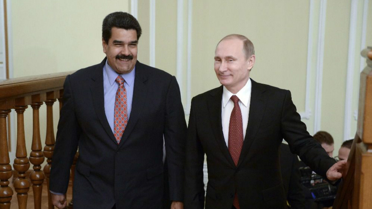 ¿Cómo Rusia obligó a Venezuela a entregarle el control del petróleo?