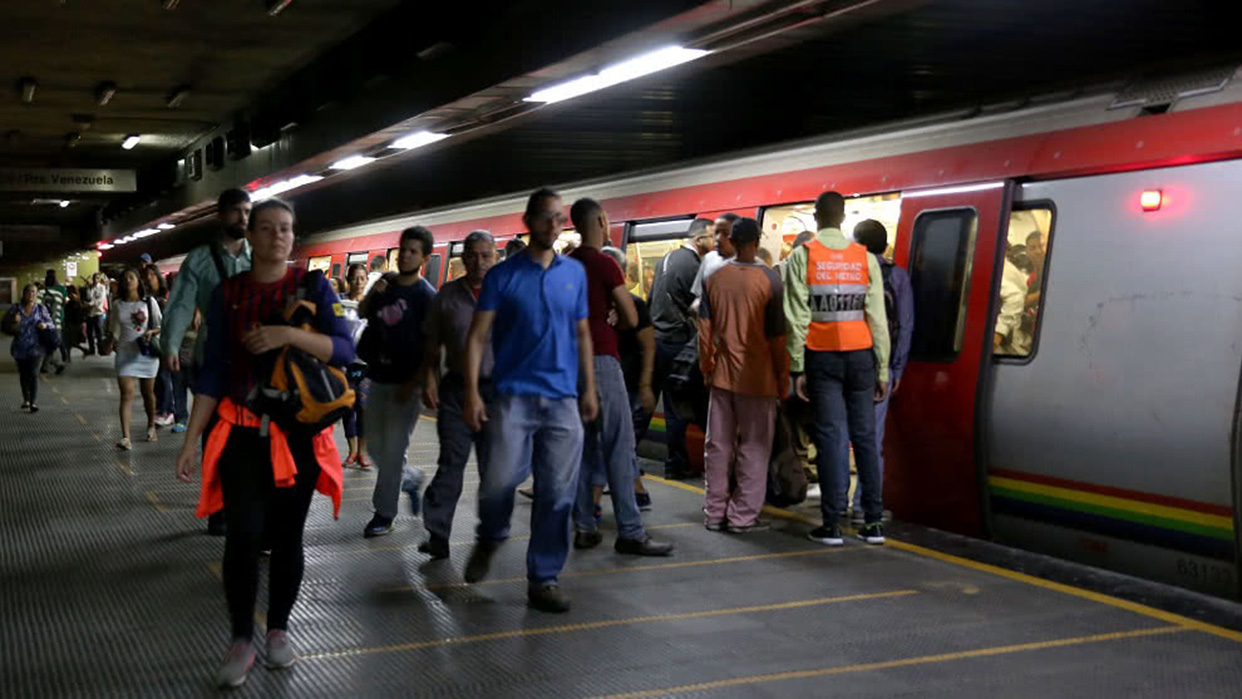 ¡En medio del deterioro total! Metro de Caracas incrementa costo de sus boletos