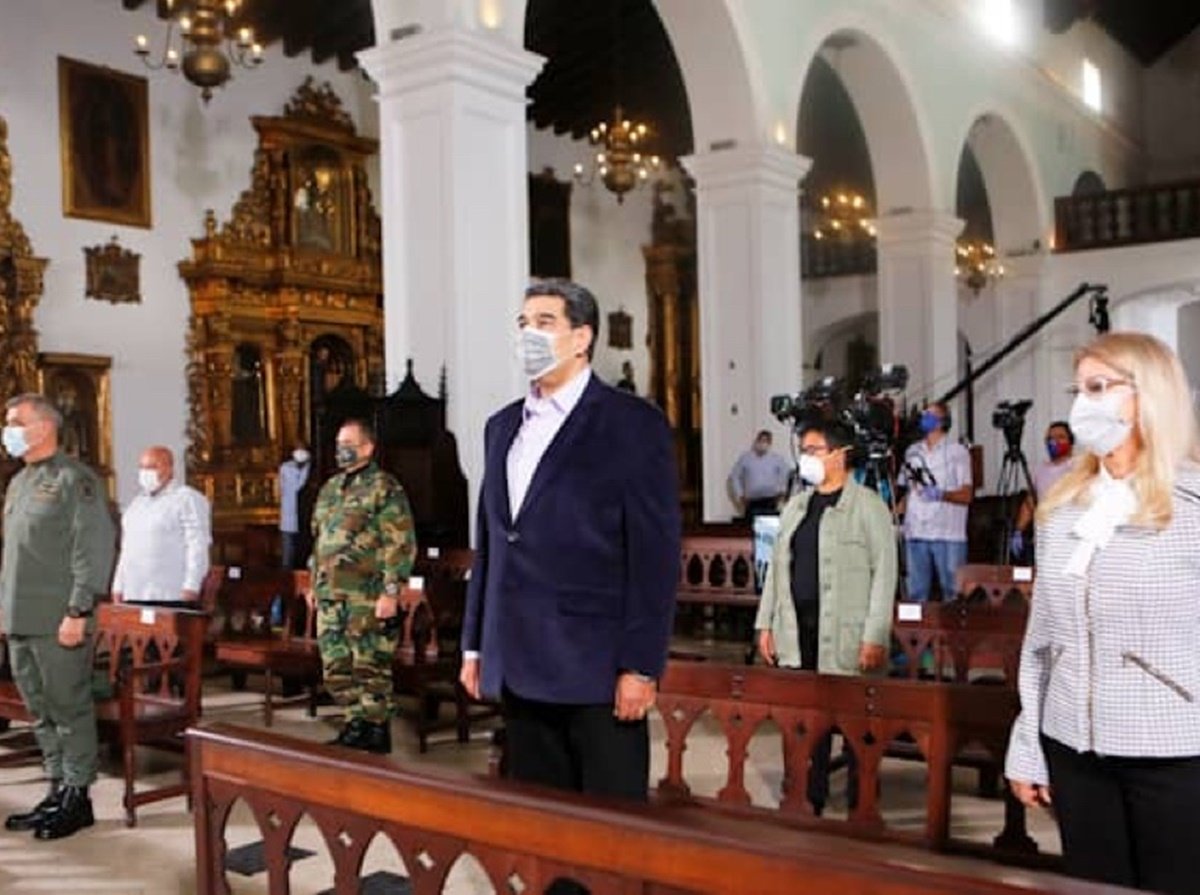 El plan religioso de Maduro, entre el animismo santero y el chantaje político
