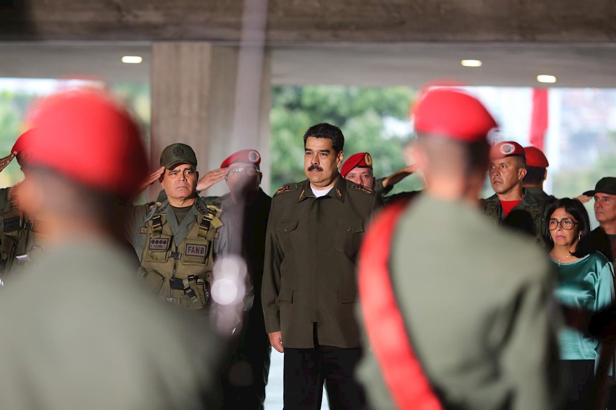 Análisis: Maduro y sus generales perdieron la primera batalla