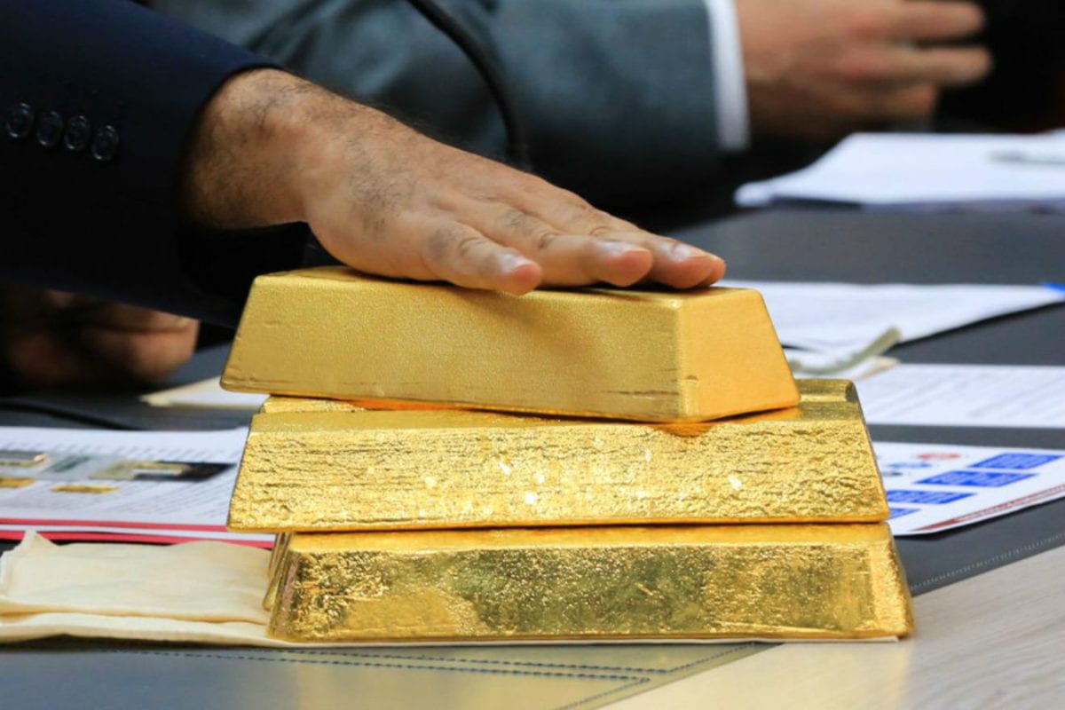 Maduro reclama oro al Banco de Inglaterra, mientras envía lingotes a Teherán