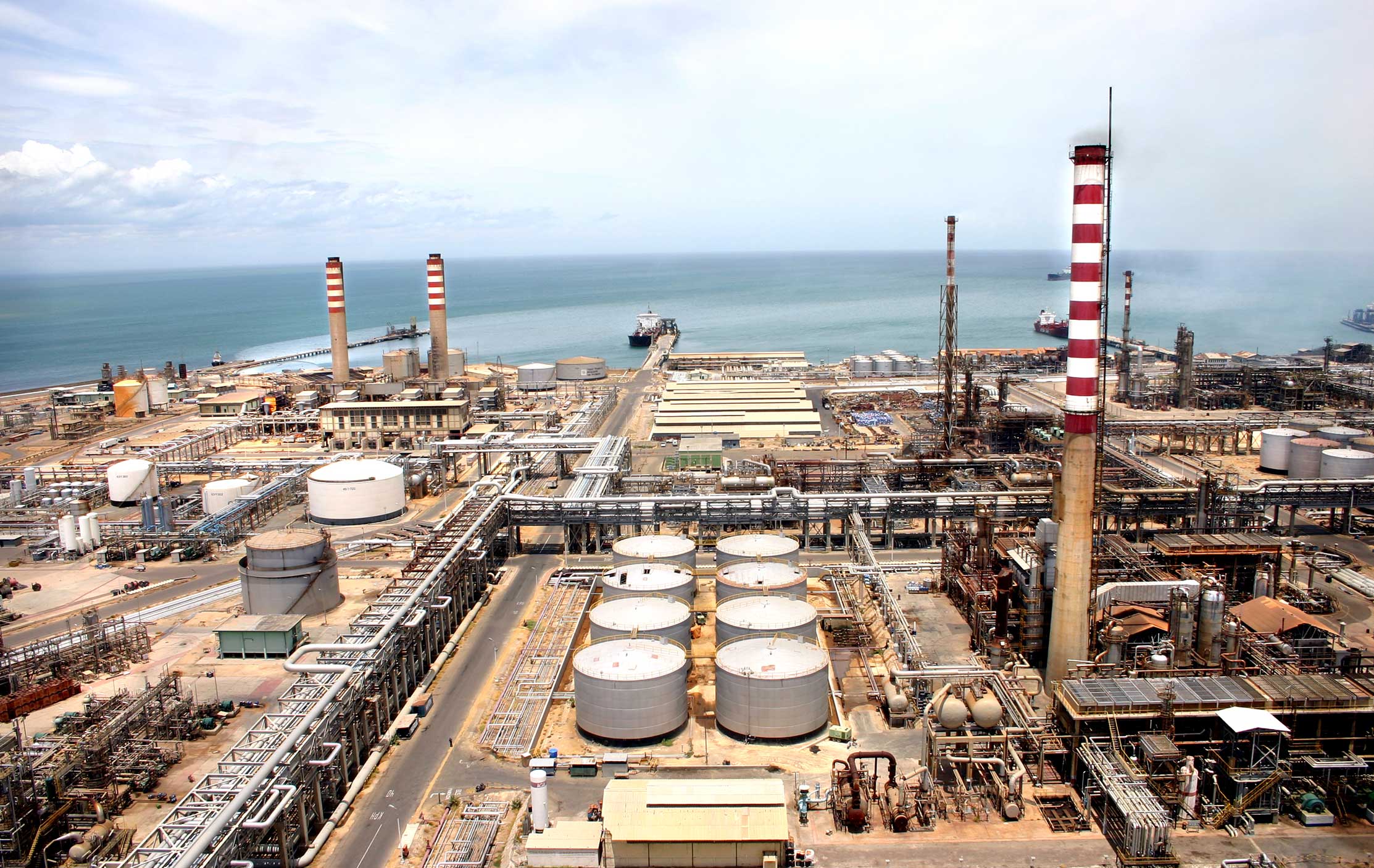 La última ayuda de Irán para levantar producción de gasolina de PDVSA