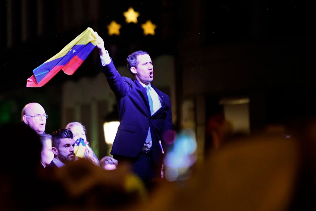 Guaidó busca recuperar 25 millones de euros de la CVG en bancos de Madrid que Maduro quiere enviar a Rusia