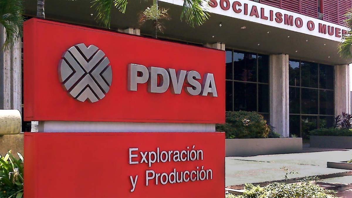 Maduro busca alianzas con empresarios privados para reparar refinerías