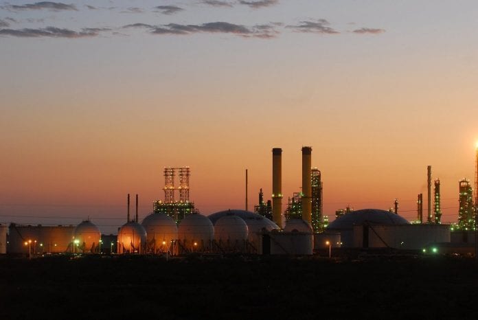 PDVSA reinició la producción de gasolina en la refinería de Amuay