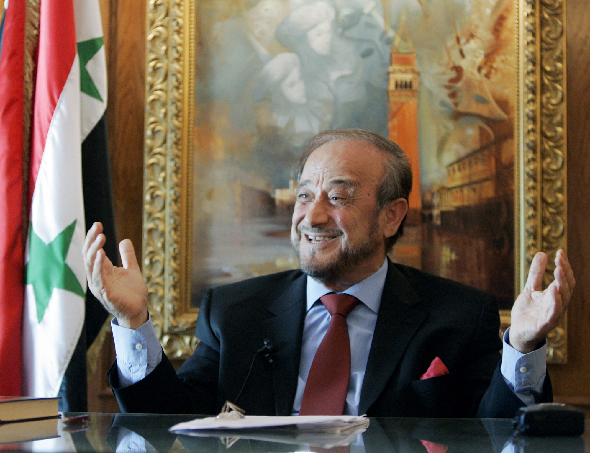 Investigan en Francia a tío del dictador de Siria por red de propiedades de $900 millones