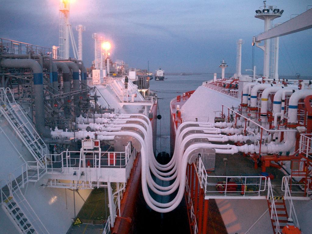 PDVSA muda sus transferencias clandestinas de petróleo «de barco a barco» a aguas venezolanas