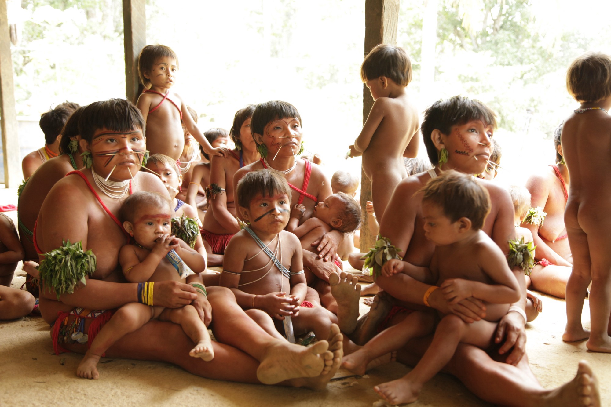Yanomamis exigen a la OEA salida de mineros ilegales que explotan oro, para frenar pandemia