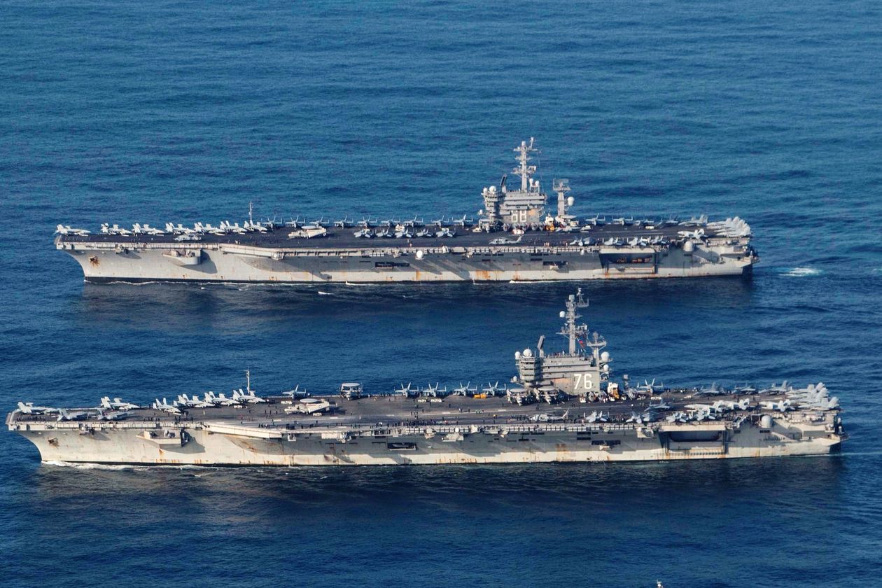 Trump envía dos portaaviones nucleares al Mar del Sur de China para dar duro mensaje a Beijing