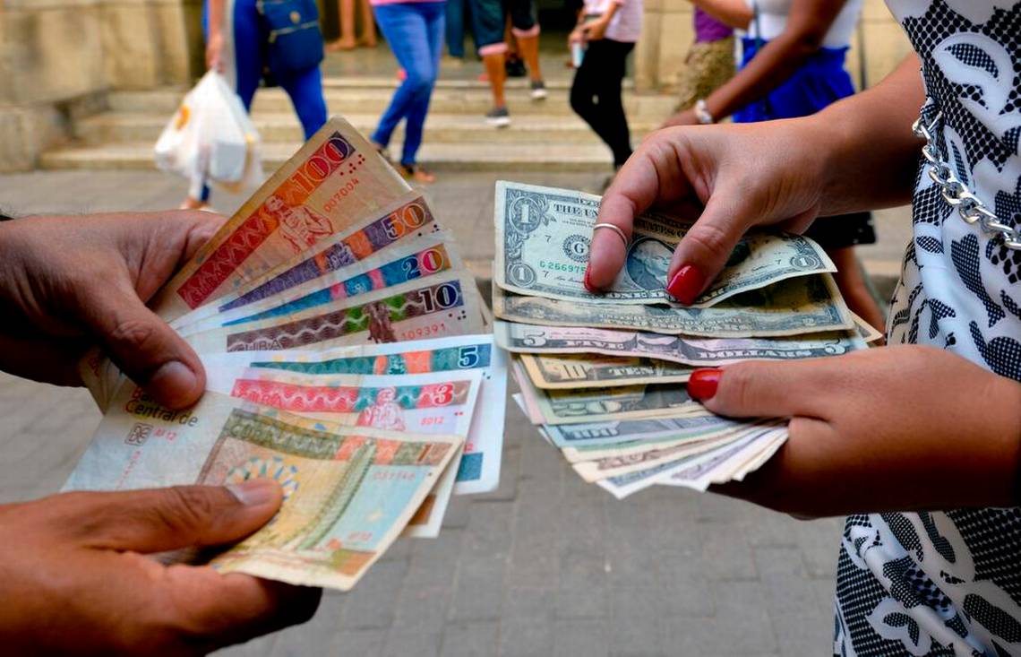 Análisis: EE.UU. mantiene en la mirilla operaciones financieras de Cuba con bancos extranjeros