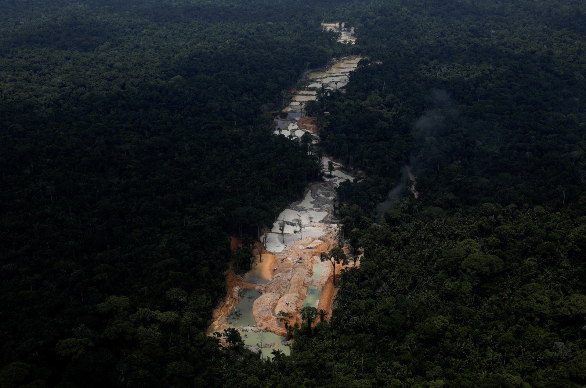 El plan de Maduro para esconder el desastre ecológico de la minería evitando la visita de la Unesco a Canaima