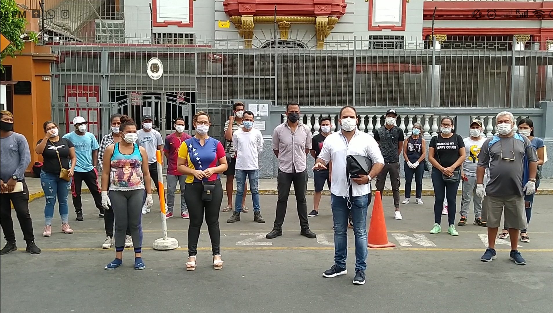 Grupo de venezolanos denuncian que están atrapados en Perú por culpa de Maduro