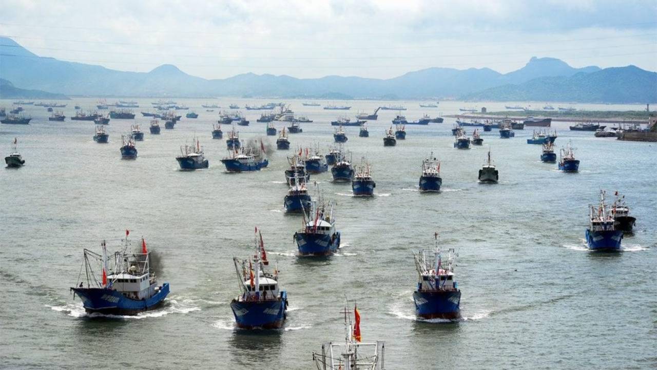 Los 17.000 barcos pesqueros de Xi Jinping, los piratas del siglo XXI