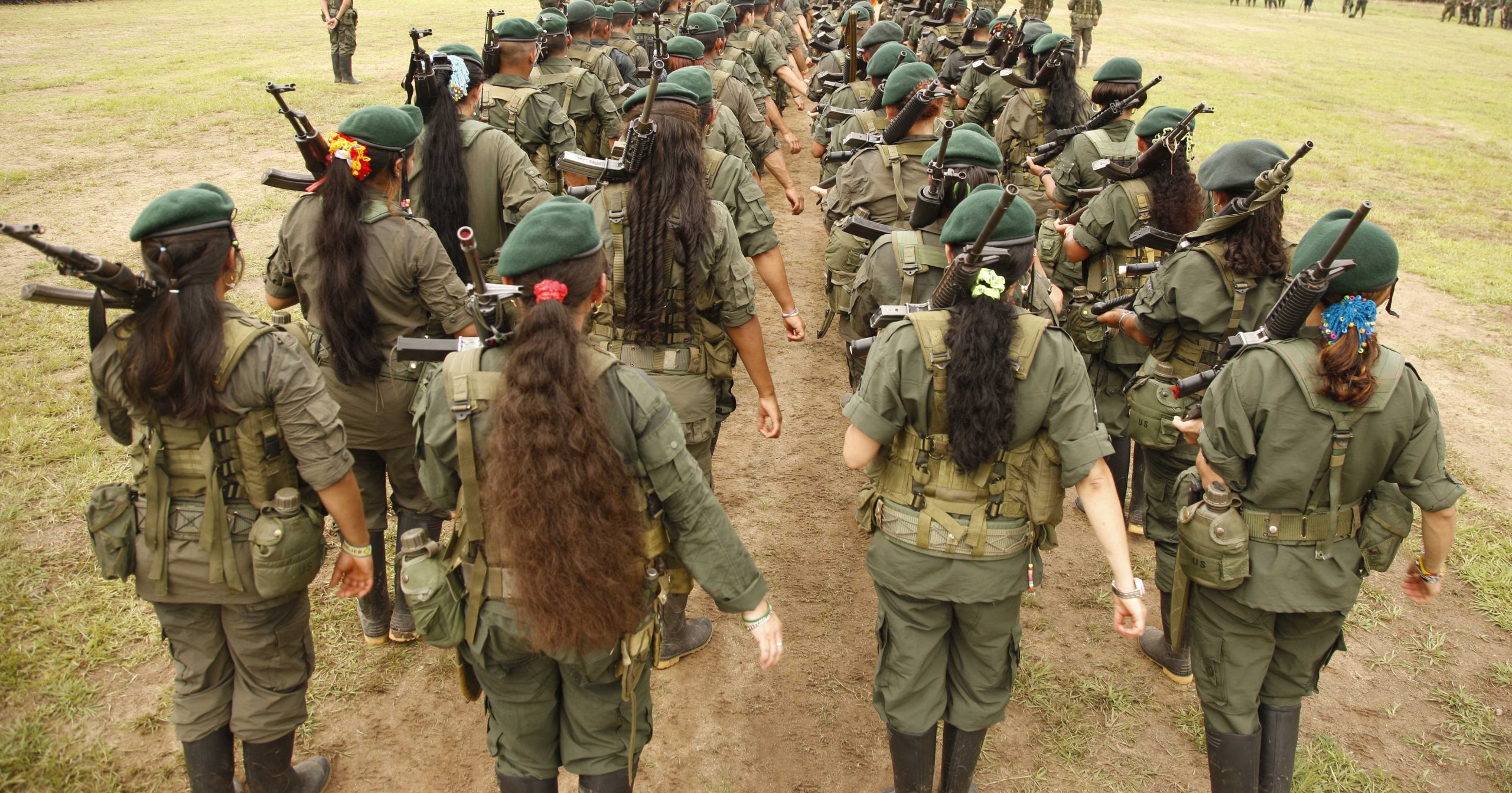 Ex narcoguerrilleros de las FARC declaran sobre reclutamiento y abusos contra más de 16 mil menores