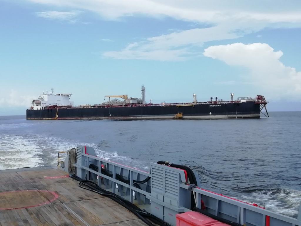 PDVSA tiene un buque en mal estado cargado con petróleo a punto de colapsar en el Golfo de Paria