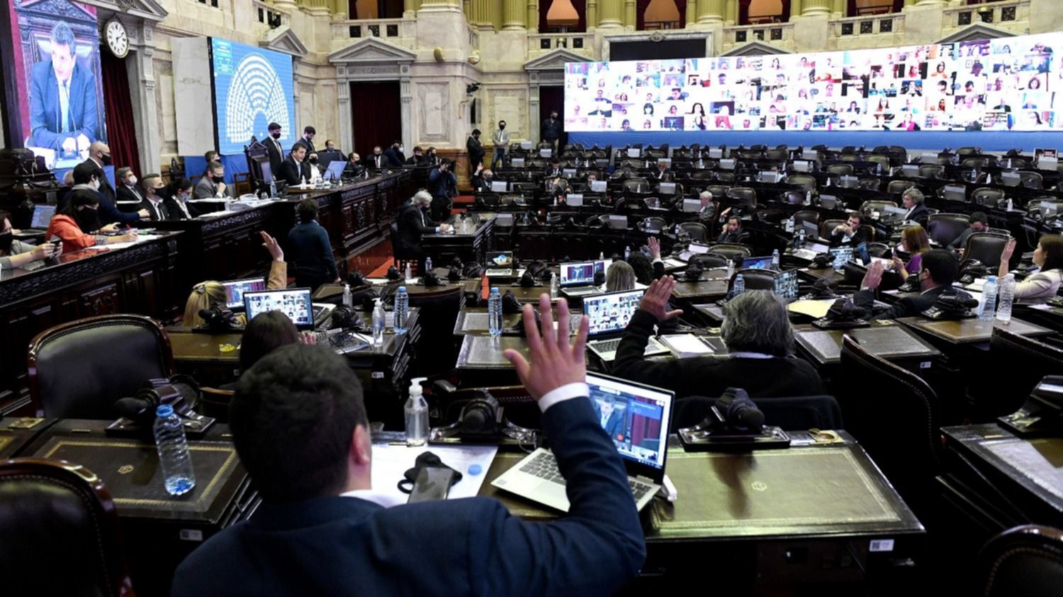 Como en Venezuela, el kirchnerismo encontró el método para neutralizar a la oposición argentina en el Congreso
