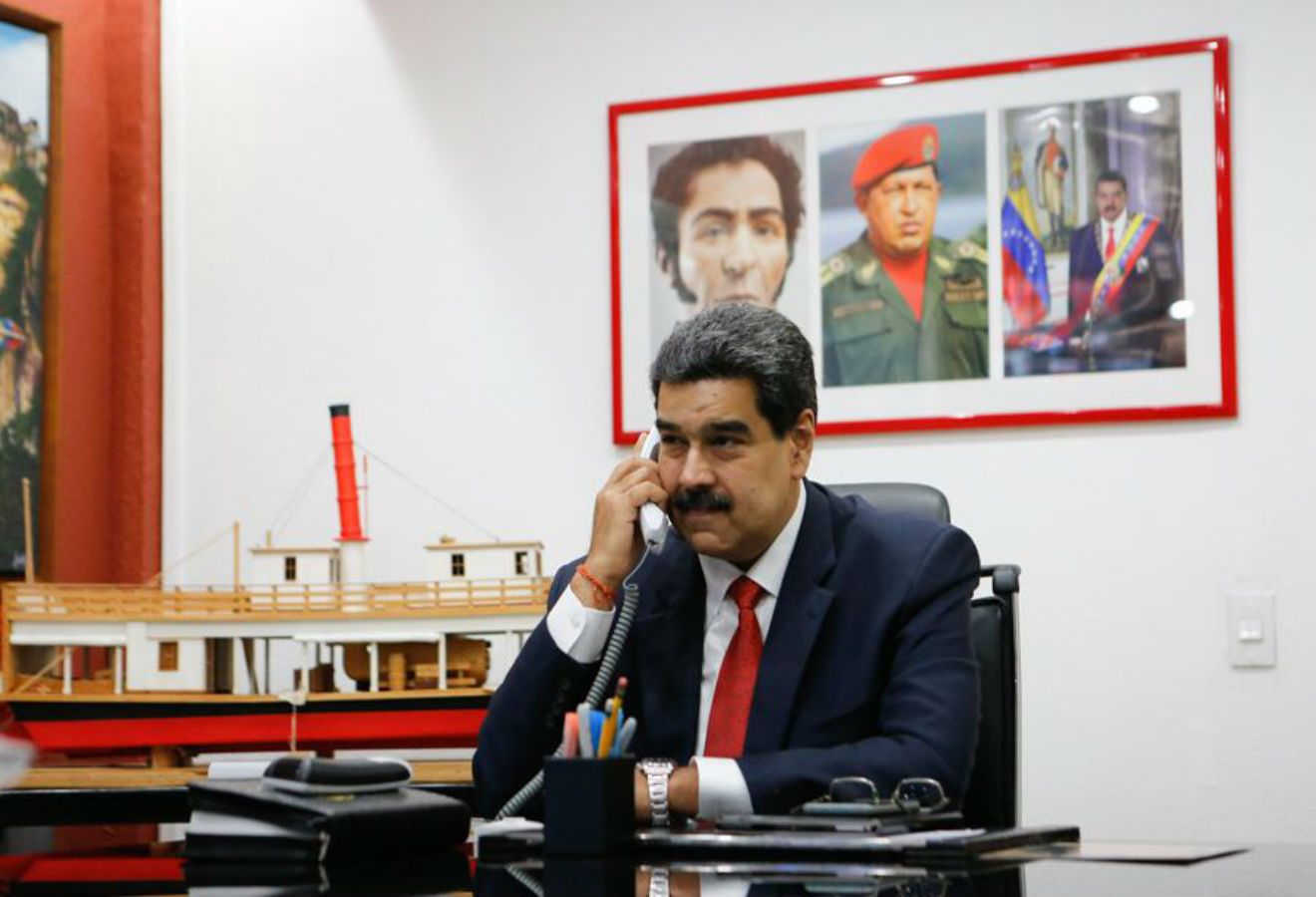 Maduro usa a operador de redes sociales para posicionar etiquetas a favor de Capriles