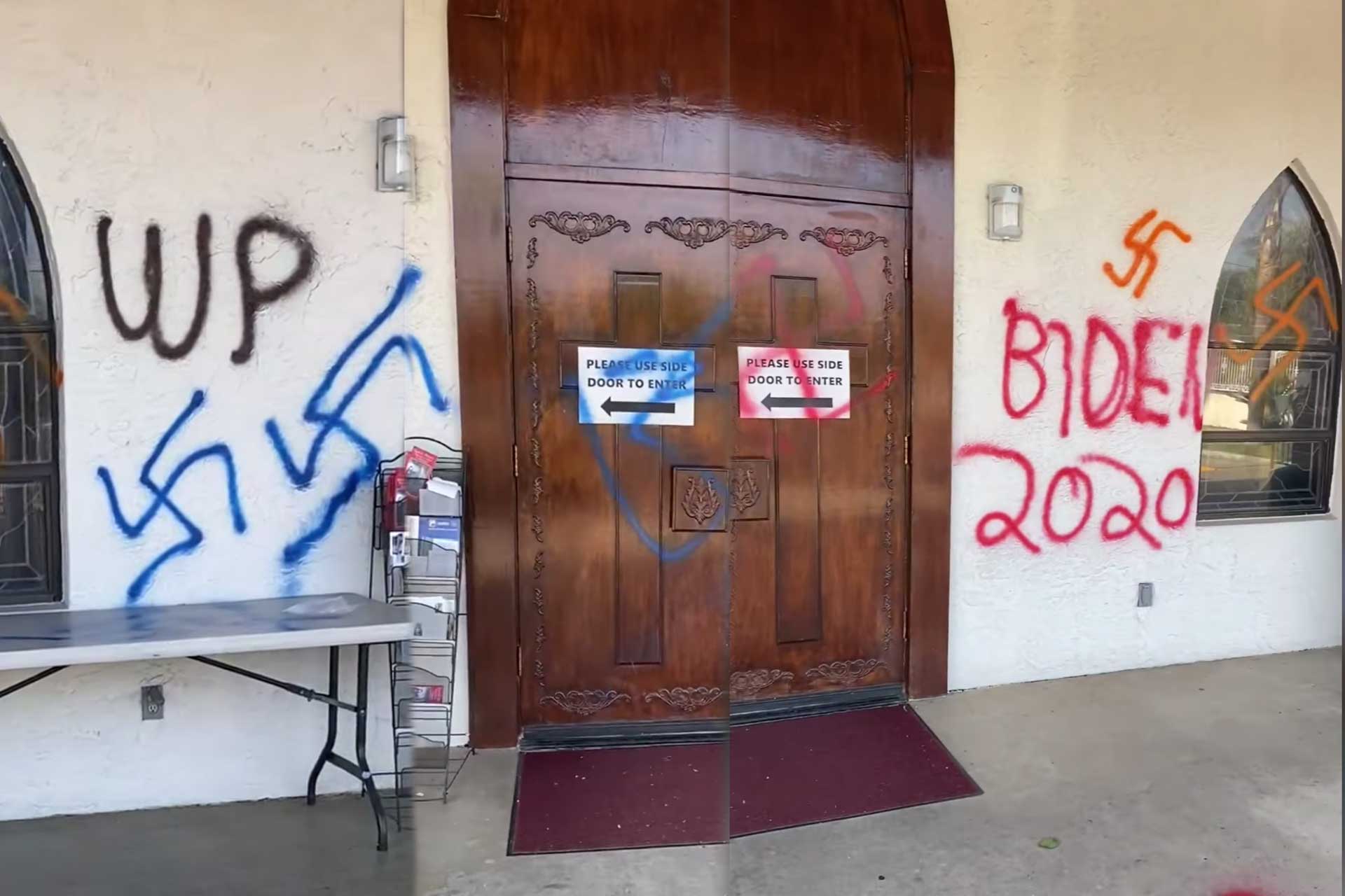 Violento colectivo que apoya Nicolás Maduro vandalizan catedral en California con pintas en apoyo a Joe Biden