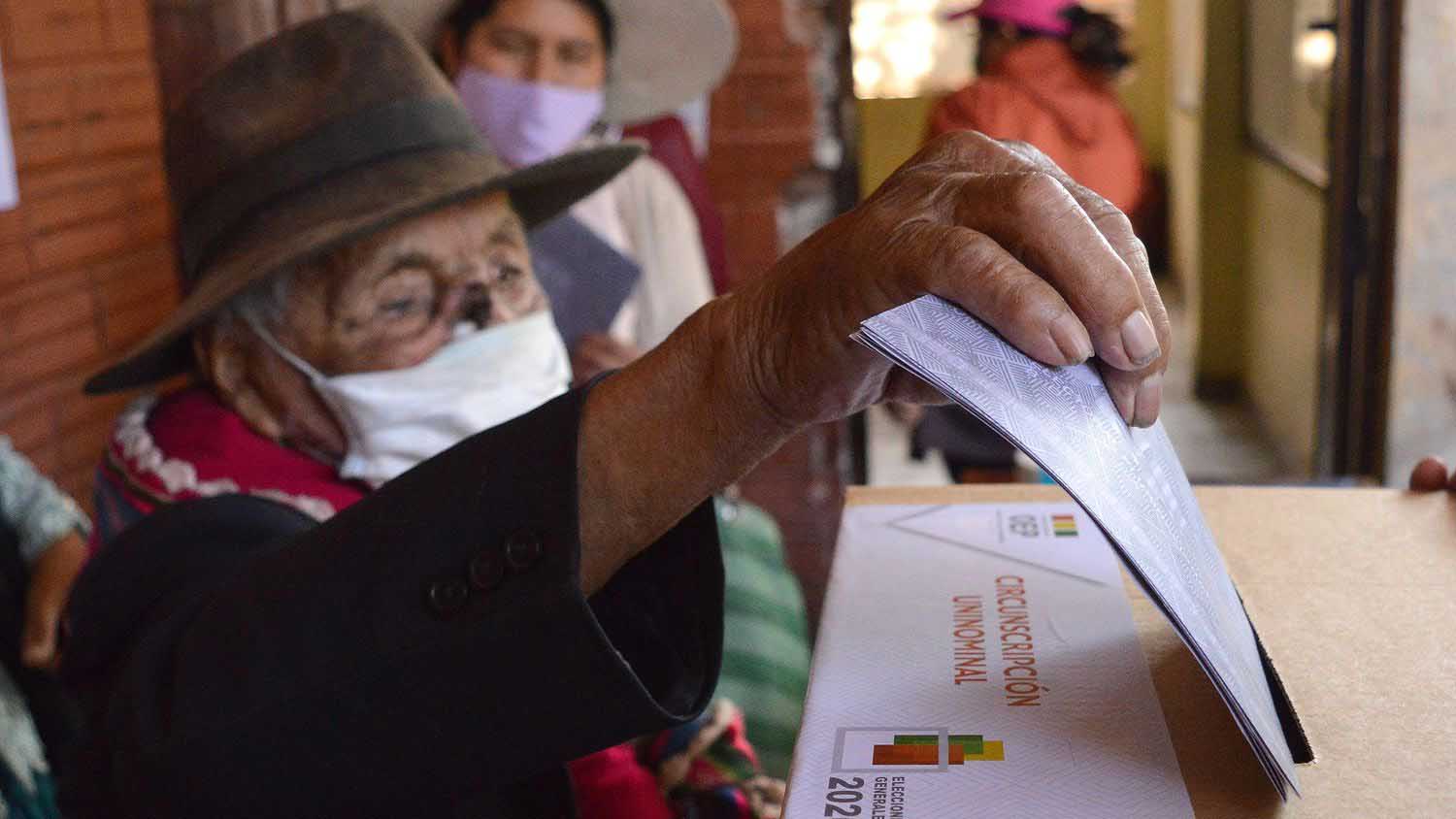 Alertan sobre continuado fraude electoral en Bolivia a favor del partido de Evo Morales