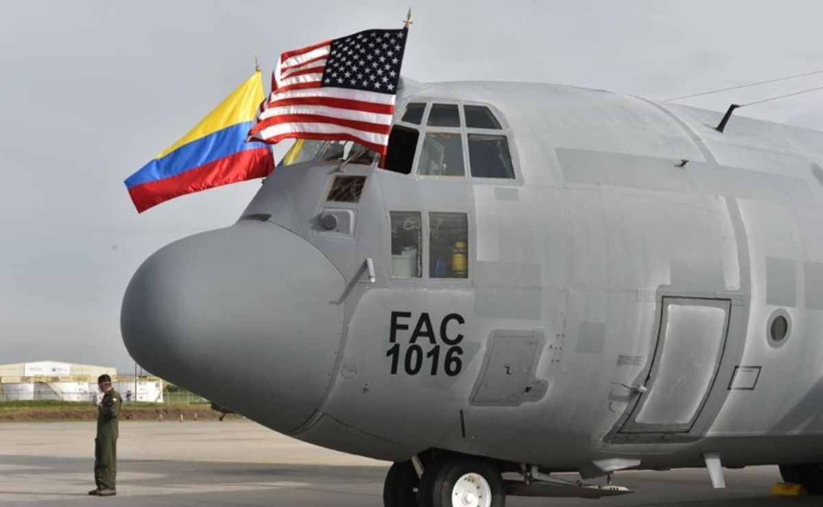 EEUU proporciona a Colombia mayor poder aéreo para movilizar tropas y combatir el narcotráfico