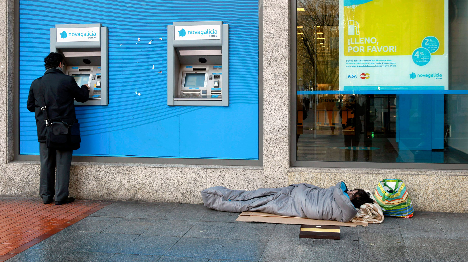 España registra un millón de pobres más que hace una década