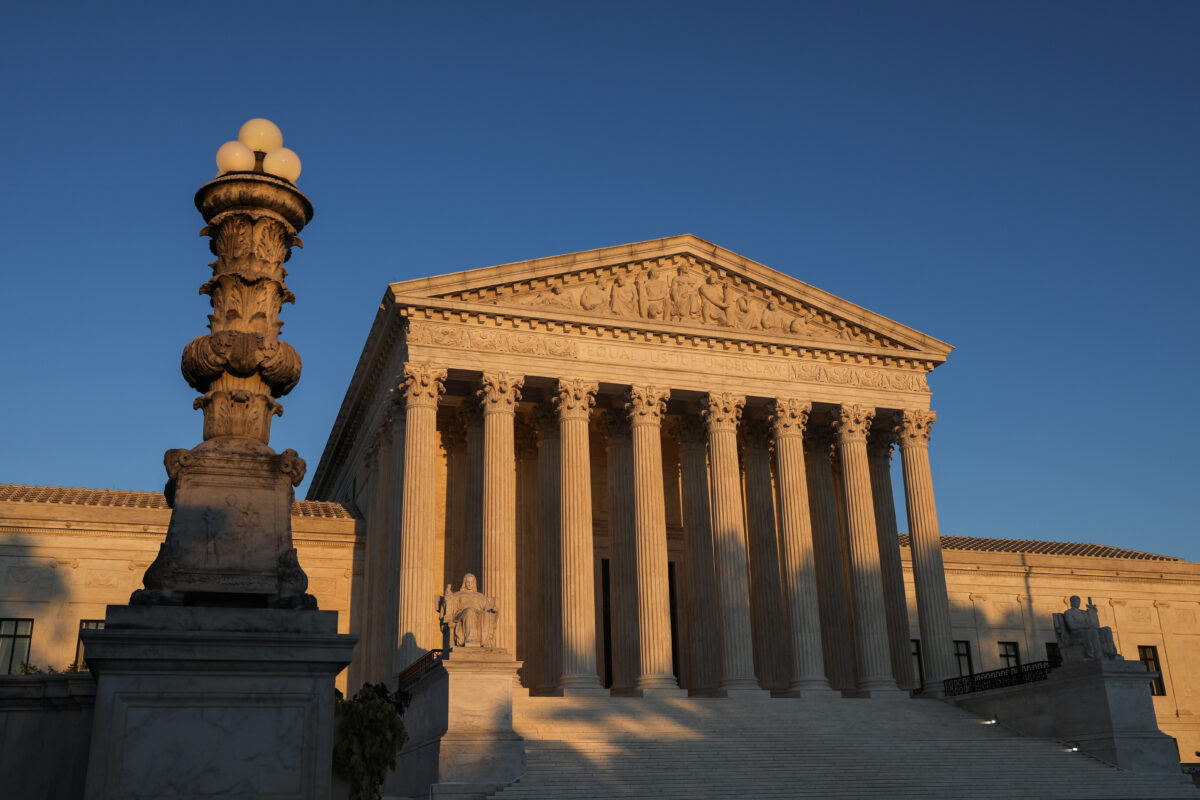 Corte Suprema rechaza orden de prohibir reuniones religiosas en Nueva York por COVID