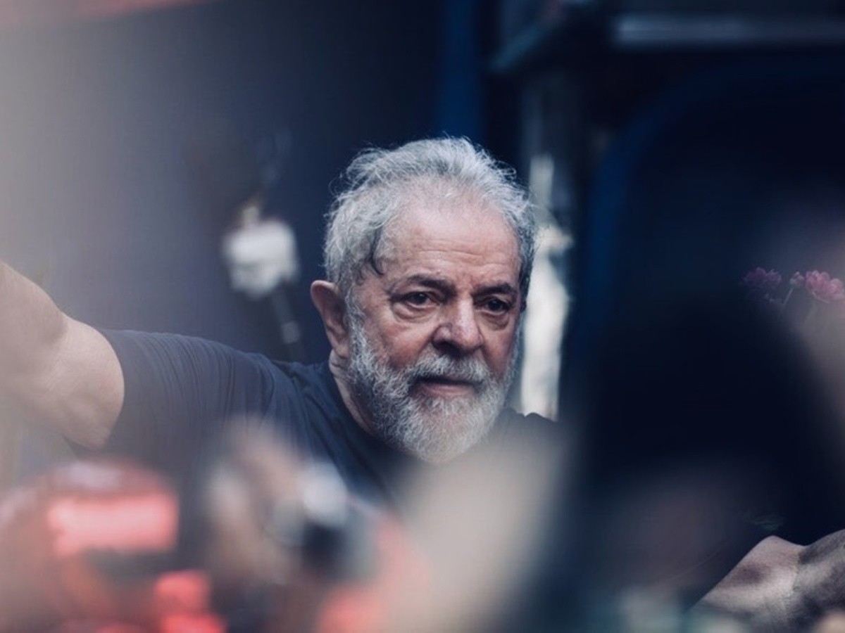 Lula se salta la prisión domiciliaria y viajará a Cuba a grabar una película