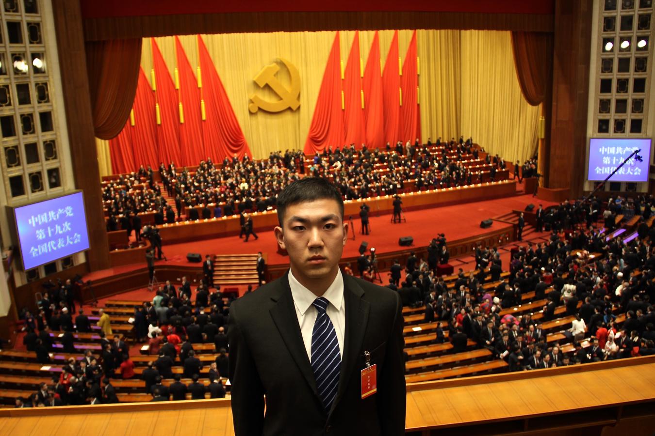 EEUU impone más restricciones de entrada a comunistas chinos