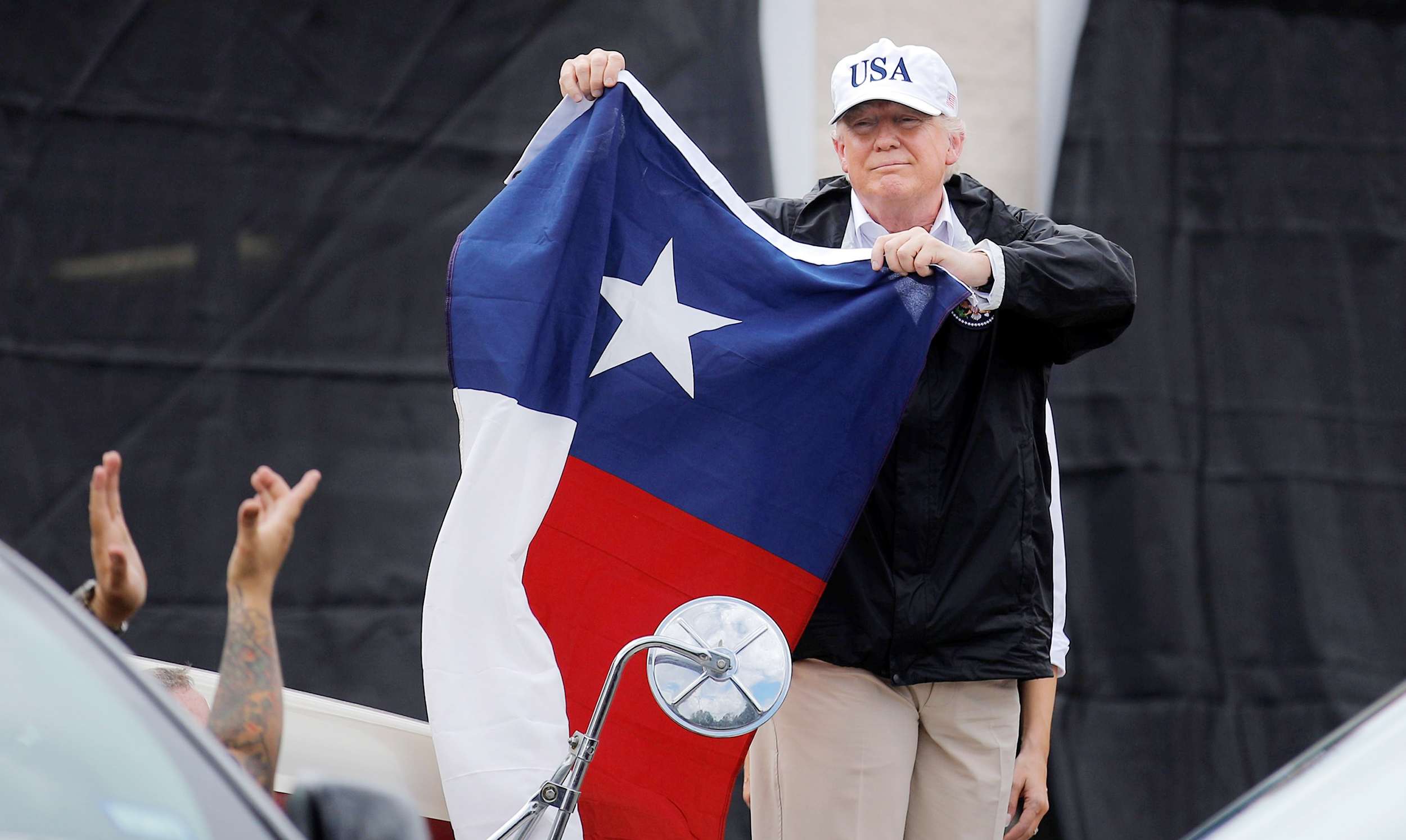 Trump dice que colaborará en la demanda electoral de Texas