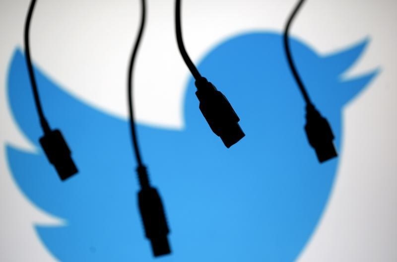 Nuevos números muestran la indetenible caída de Twitter tras censura a Trump