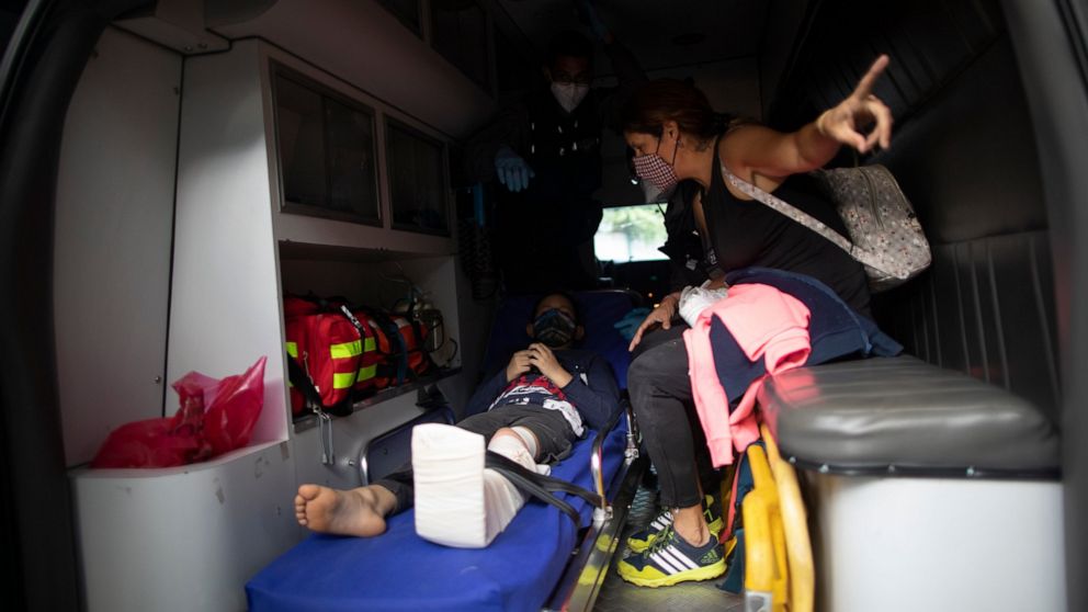 Esta es la noble misión de los paramédicos voluntarios que recorren Caracas
