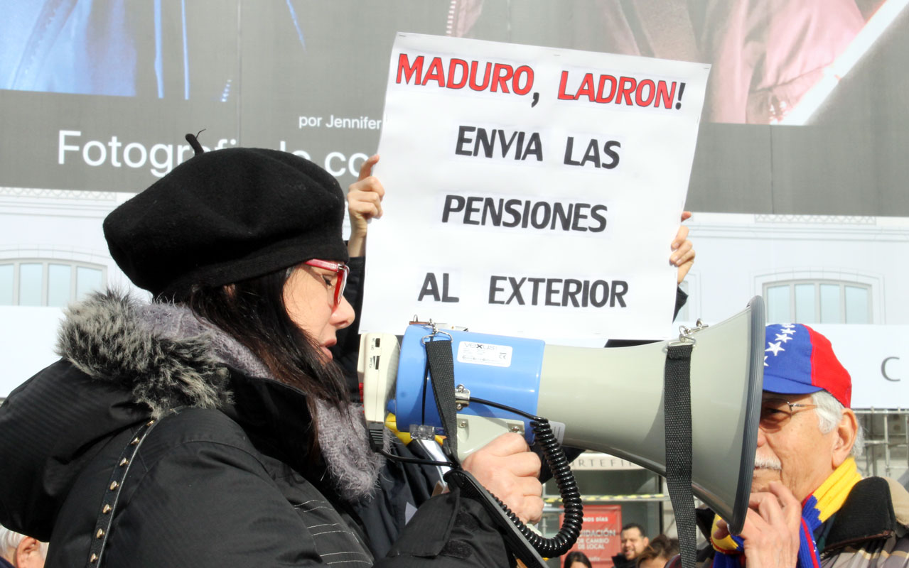 Maduro también ahoga a los jubilados venezolanos en España